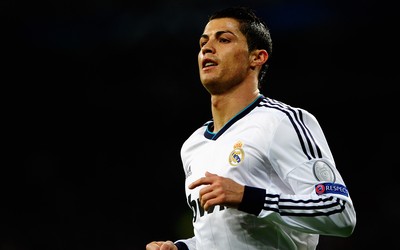 GG体育快讯-B席受伤离场球迷心碎了